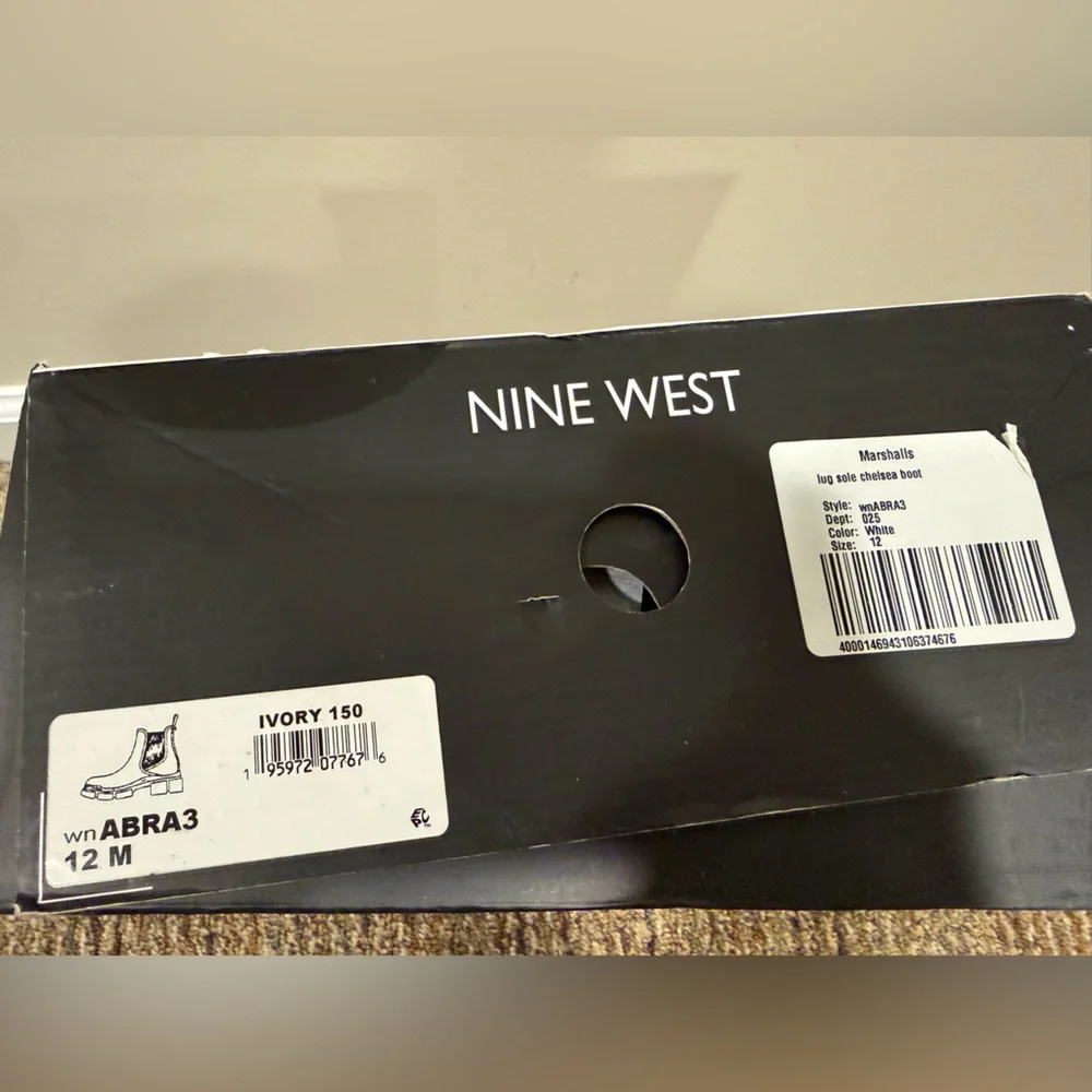 NWT Nine West Womens Abra3 Chelsea Boot White Sz 12 Faux Leather Lug Sole